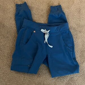 FIGS Woman’s Scrub Joggers- size XS